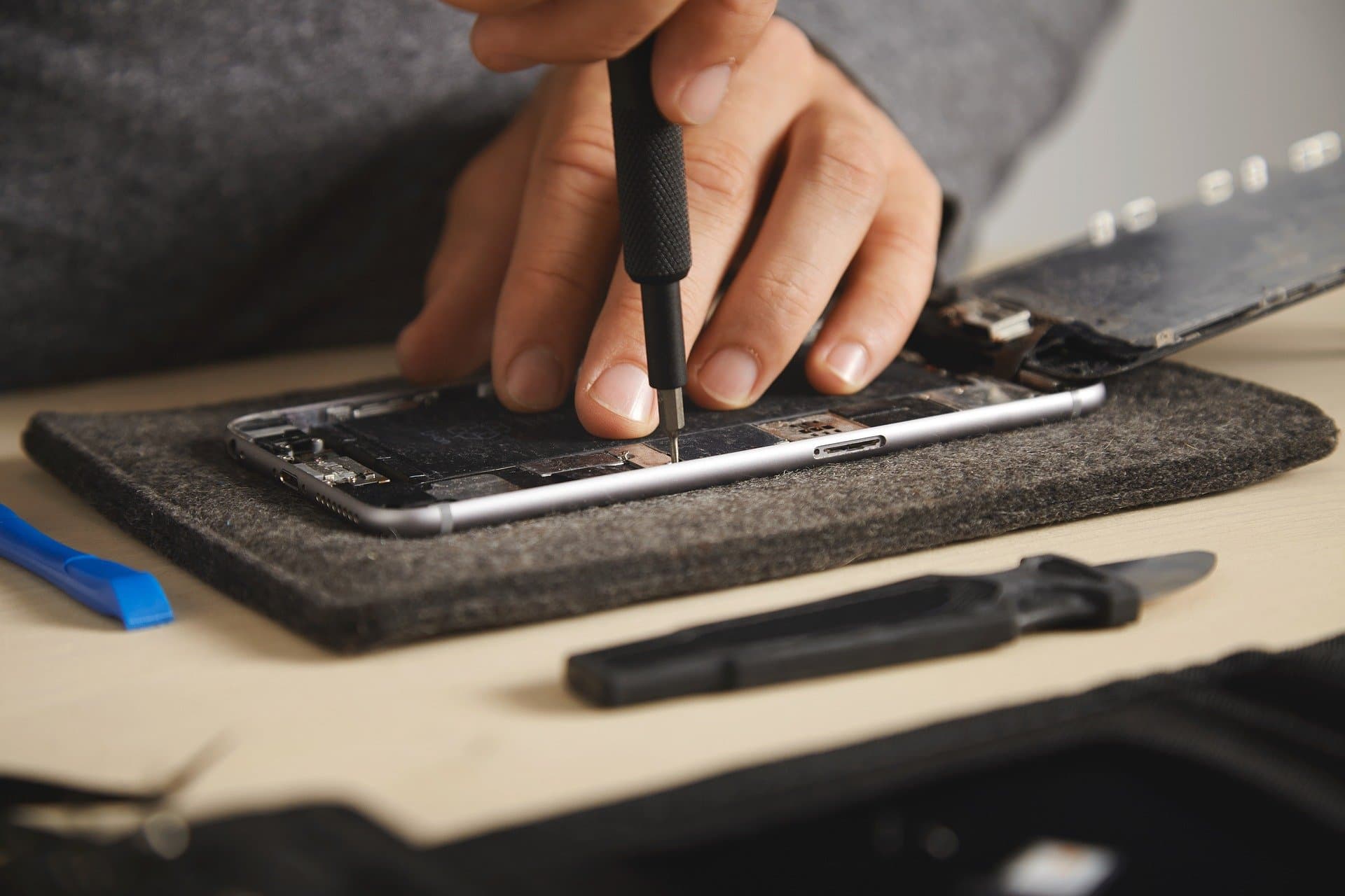 Guide to Phone Repair Services - Expert Technicians